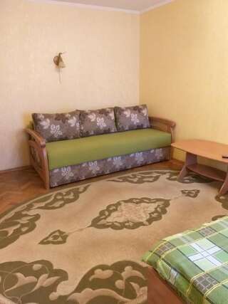 Апартаменты Apartment on Patriarkha Mstyslava Skrypnyka Street Киев Апартаменты с 2 спальнями-24